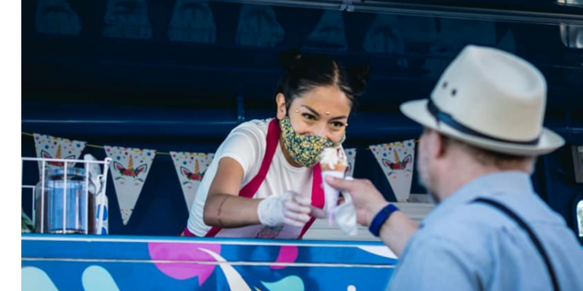 Un camión de helados que también es foro cultural