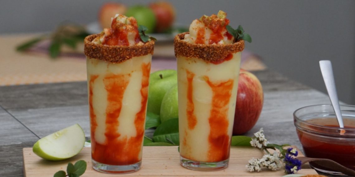 Prepara un frappé de manzana con chamoy en casa