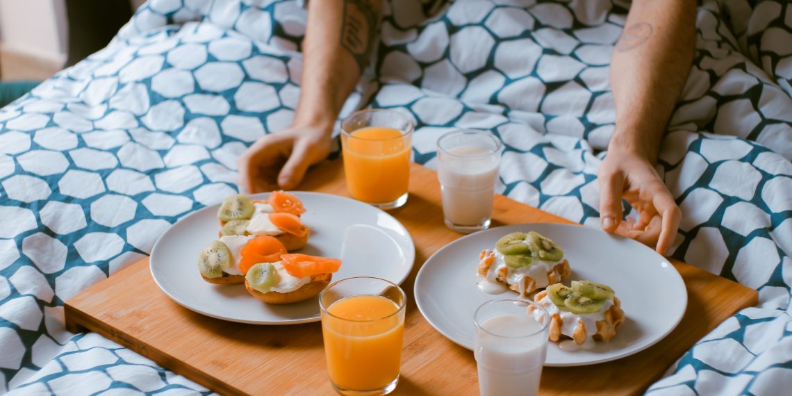 Qué sí y qué no comer antes de dormir