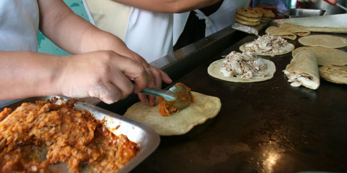 Así eran los callejones de fritangas en la CdMx