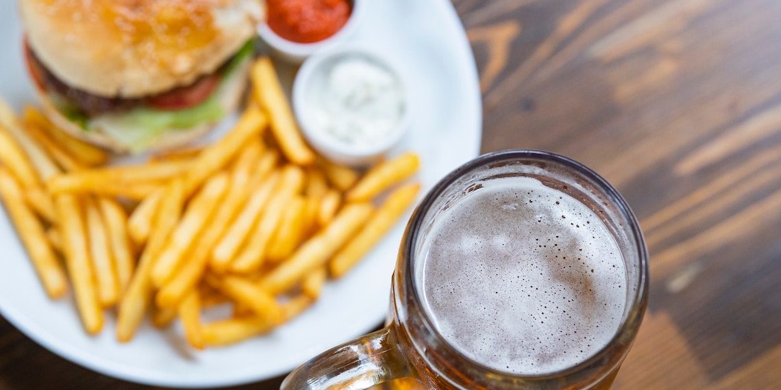 Maridaje: Una chela para cada hamburguesa