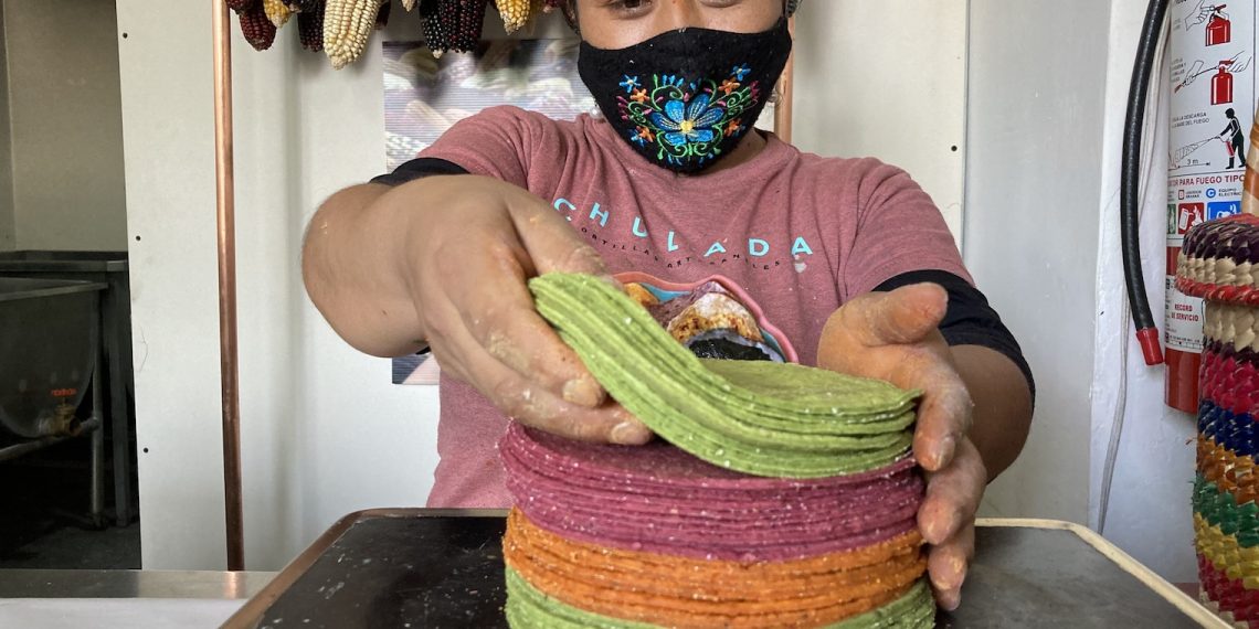 Chulada Nativo y su propuesta de vender tortillas de colores