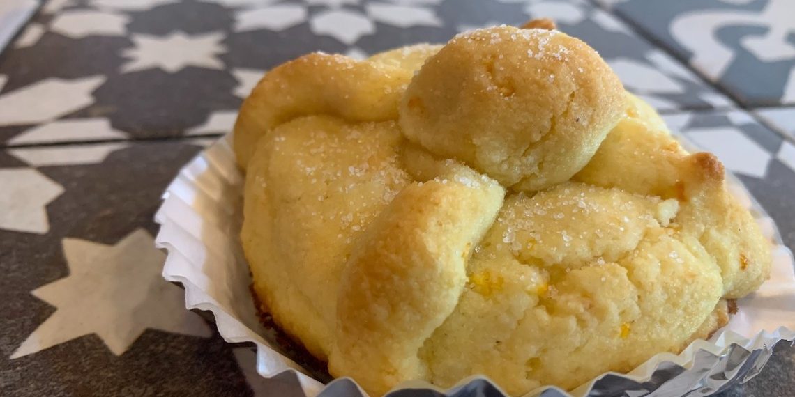 Pan de Muerto keto, el ideal para comer sin culpa