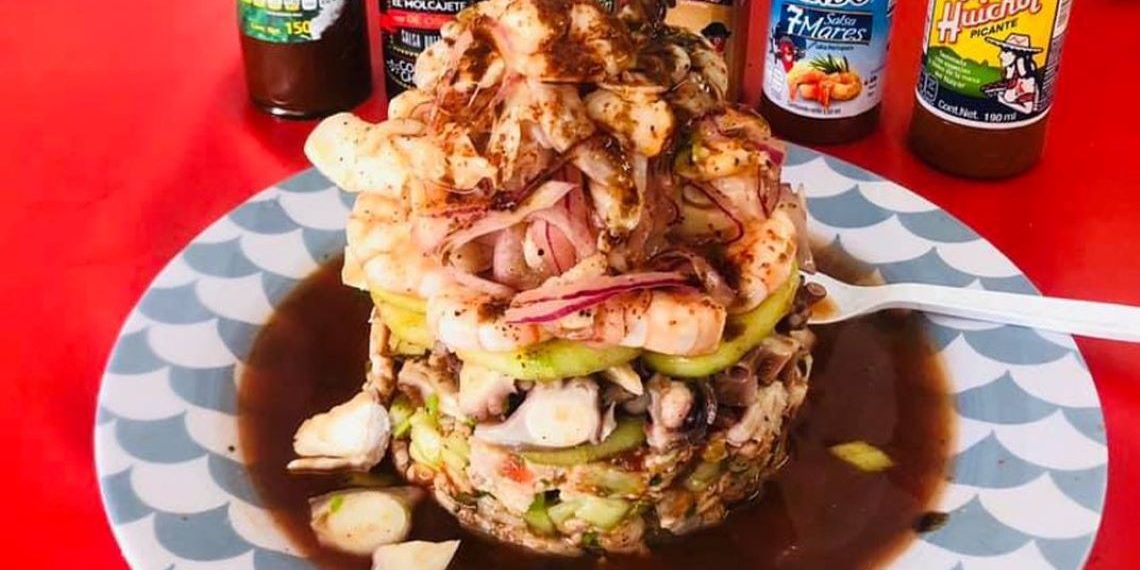 Torre de mariscos y más recetas de Baja California para Cuaresma