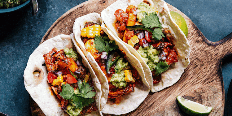 Comer tacos con código de etiqueta