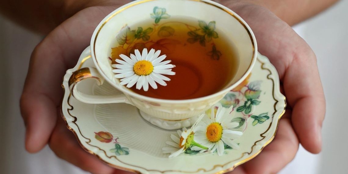 Prepara las infusiones con las que nos curan las mamás