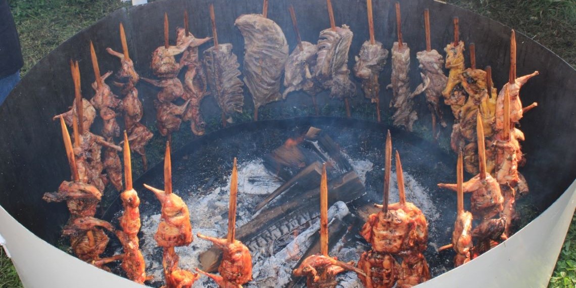 Una familia experta en asado y que cría su propio ganado