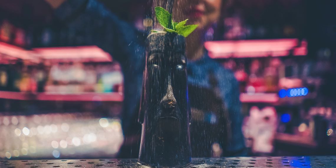 Bartenders: Mujeres buscan equidad desde la barra