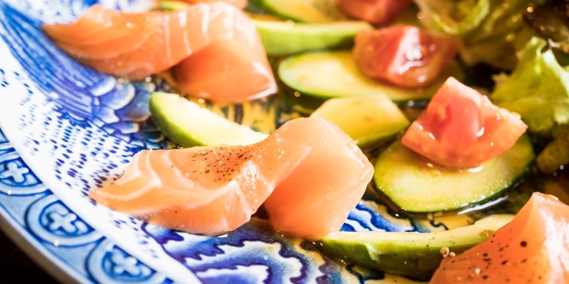 Reinventa el menú de Cuaresma con un sashimi de salmón