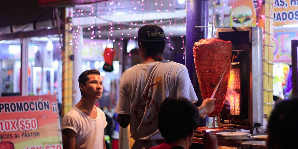 Descubre la diversidad de tacos en México y festeja su día