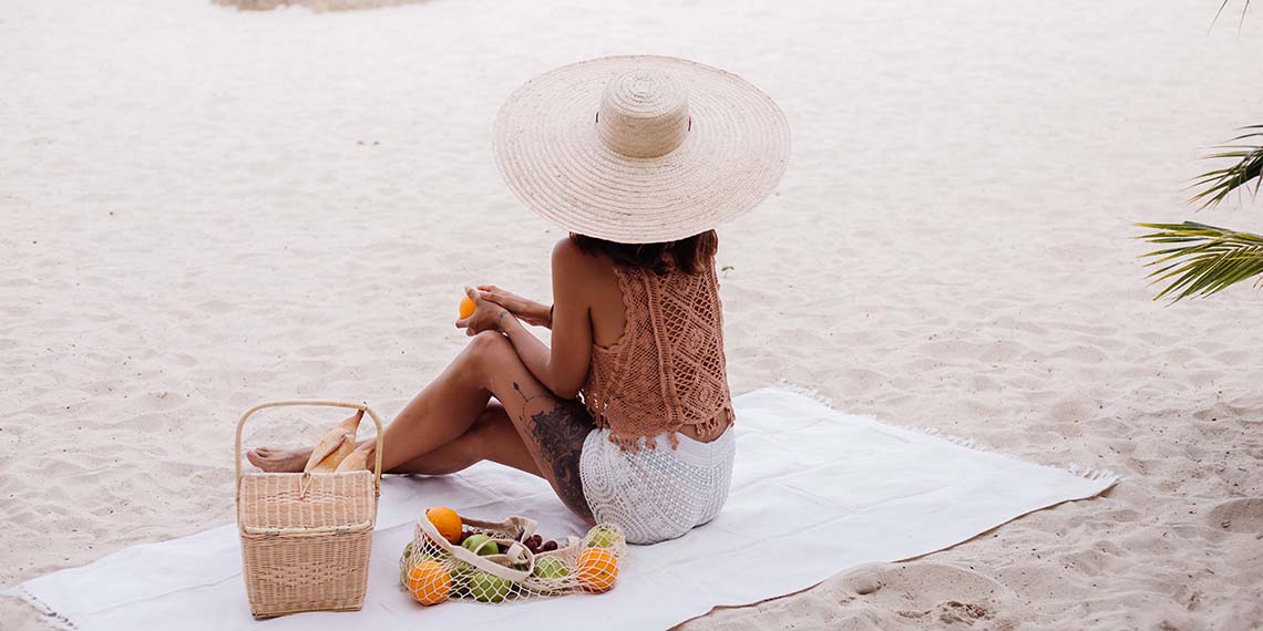 Qué evitar comer cuando vas a la playa