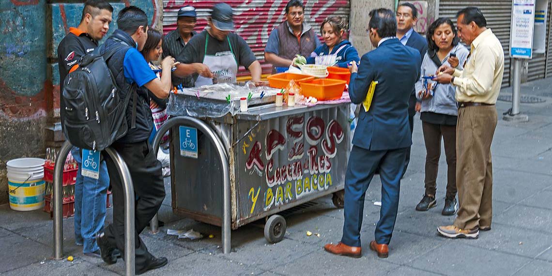 Las profesiones con más riesgo a subir de peso