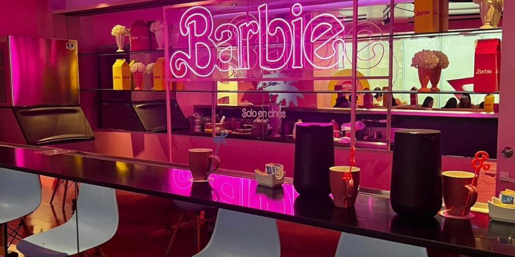 Barbie cafeteria