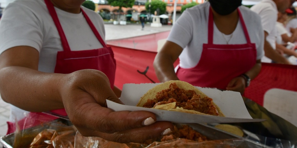 Detalles sobre la Feria del barro y el taco en Metepec