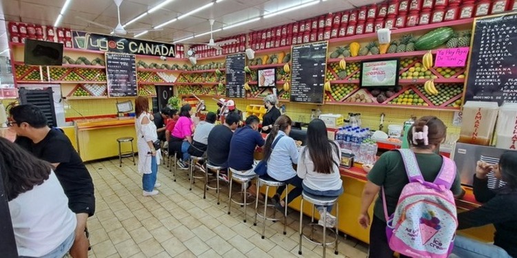 Jugos Canadá: Historias en una licuadora