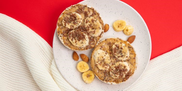 Celebra el Día de los Hot Cakes con una versión de avena, manzana y canela