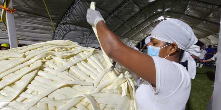 Chiapas elabora el quesillo más grande del mundo