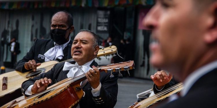 Lugares mexicanos para comer y beber con mariachis