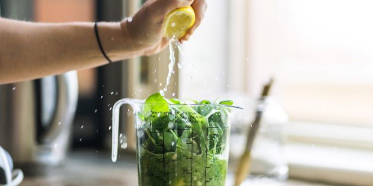 Tres recetas con verduras y hojas verdes como el kale