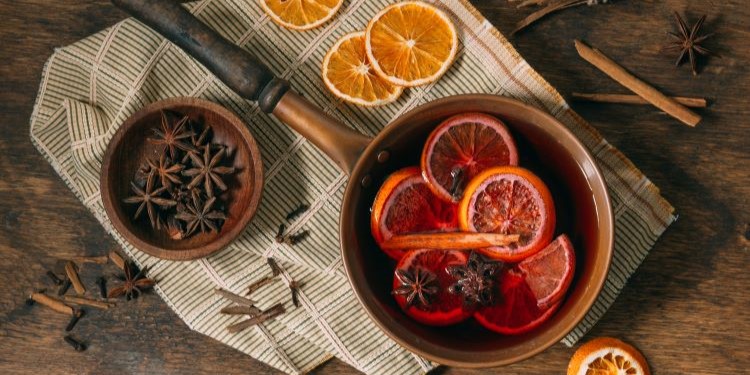 Tres recetas de bebidas navideñas que tienen como base té