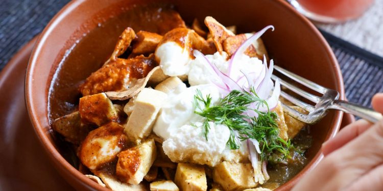 Chilaquiles tradicionales, pero con un toque innovador