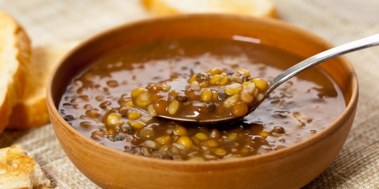 ¡Viva la abundancia! Crema de lentejas, un plato delicioso y familiar