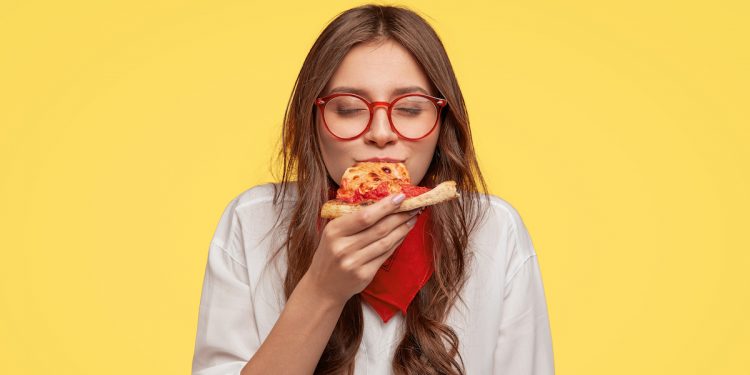 ¿Y tú, cómo masticas? Estos son los efectos de no hacerlo bien