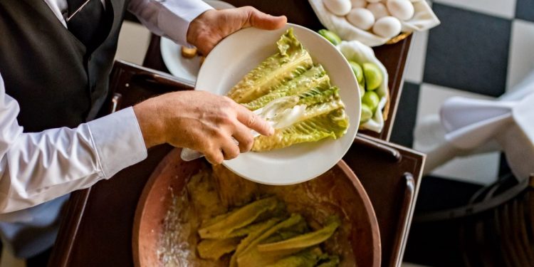 El verdadero origen de la famosa ensalada César y la receta tradicional