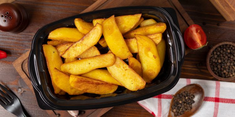 Papas bravas para abrir el apetito en las reuniones del fin de semana