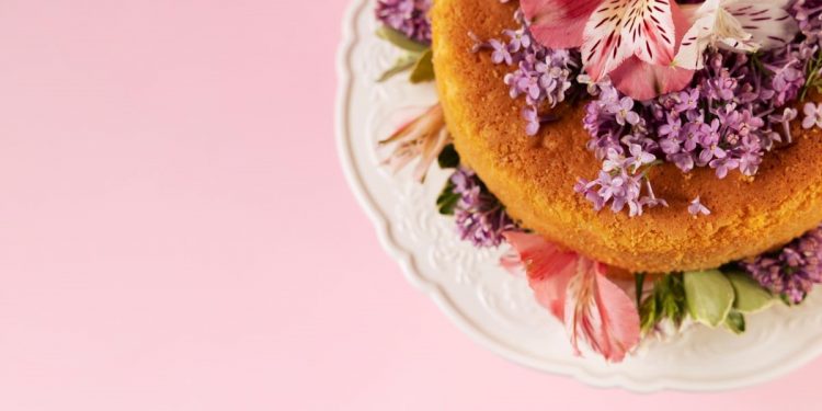 Un bocado de primavera: Recetas con flores comestibles