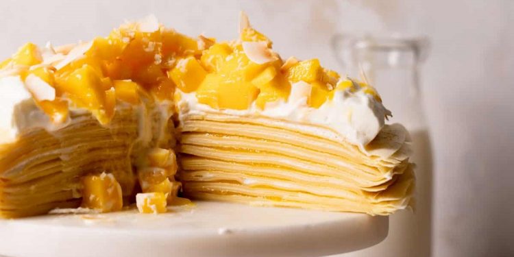 ¡Despide sus vacaciones! Prepara este pastel de crepas sabor mango