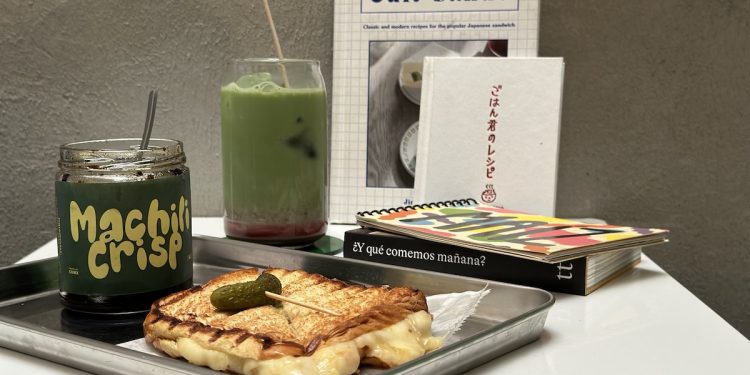 Mise en print: Una librería, pero también cafetería