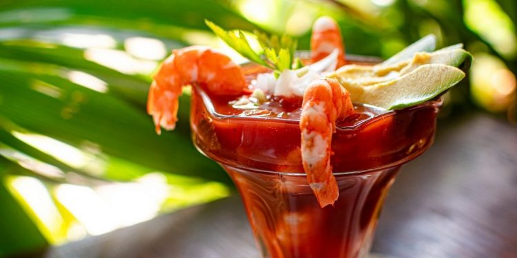 Receta del tradicional coctel de camarón y algunos secretos para prepararlo