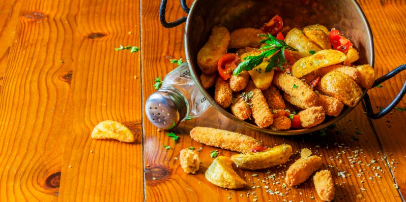 Olvida el aceite, prepara tus papas fritas en la freidora de aire