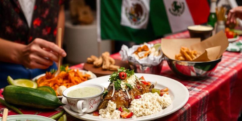 Restaurantes y otros sitios con menú por fiestas patrias