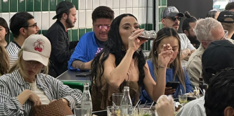 Por qué comer en Los Tacos Atarantados, taquería que visitó Katy Perry