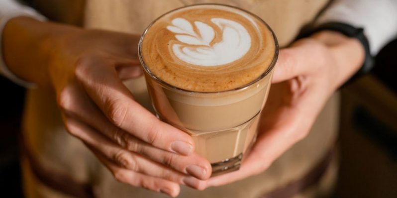 ¡Hoy es el Día del Capuchino! Conoce su origen y una fácil receta