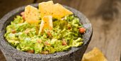 Cómo conservar el guacamole verde por más tiempo
