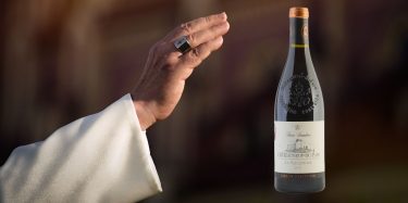  Habemus vino del Papa: Descubre de dónde viene el vino que toman en el Vaticano