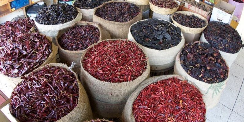 Cómo escoger los mejores chiles secos para cocinar, sin morir en el intento