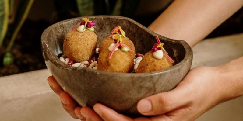 Croquetas de jamón serrano, un chef poblano nos cuenta su secreto