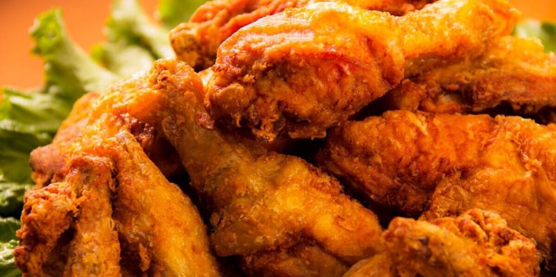 Guía: Crujientes promos para celebrar el Día del Pollo Frito